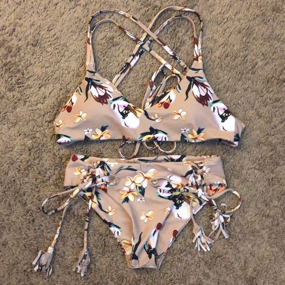 Hawaiian Print Bikini Set